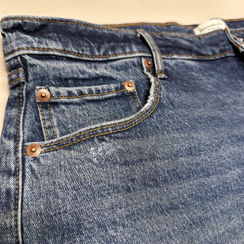 Abercrombie & Fitch The Mom Short High Rise Blue Denim 34/18 NWT Retail $59 - Picture 6 of 12